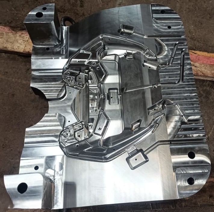 Core & Cavity Image 1